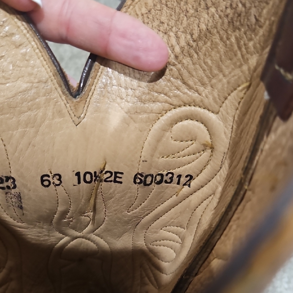Lucchese Men's Brown Western Leather Cowboy Boots - Classic Stitch Detail - Picture 4 of 11